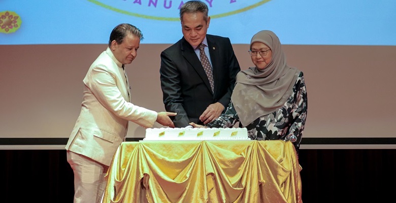 Guest of Honour, Honourable Dato Seri Setia Awang Haji Ahmaddin bin Haji Abdul Rahman, Minister of Home Affairs, Government of Brunei Darussalam, at the 76th Republic Day Reception organized by the High Commission of India on 26 January 2025 at Rizqun International Hotel.